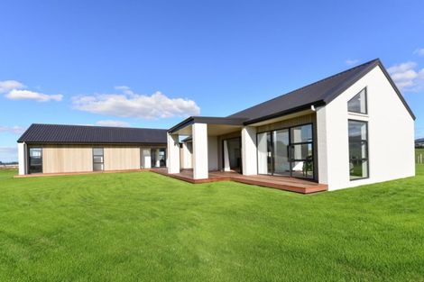 Photo of property in 63 Grove Road, Te Pahu, Hamilton, 3285