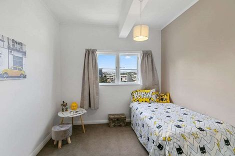 Photo of property in 88 Maupuia Road, Maupuia, Wellington, 6022