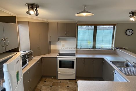 Photo of property in 4 Queen Street, Winton, 9720