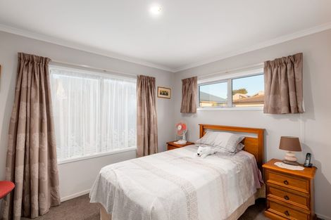 Photo of property in 238 Wainoni Road, Avondale, Christchurch, 8061