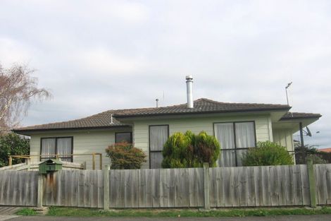 Photo of property in 1 Cedar Grove, Highbury, Palmerston North, 4412