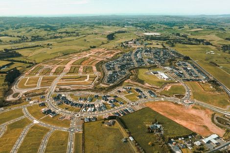 Photo of property in 2c Paul Sotutu Road, Paerata, 2124