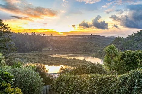 Photo of property in 12 Valerie Crescent, Okura, Albany, 0792