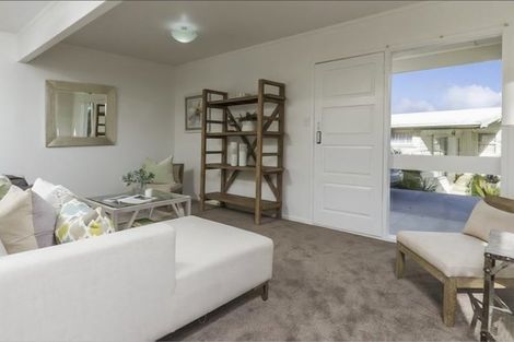 Photo of property in 59 Sunnynook Road, Forrest Hill, Auckland, 0620