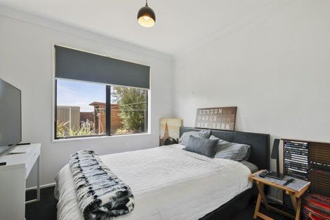 Photo of property in 18 Parkinson Place, Woodend, 7610