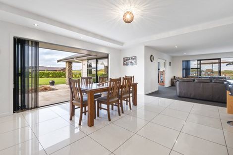 Photo of property in 208 Taipo Road, Rongotea, Palmerston North, 4476