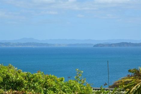 Photo of property in 1376 Whangaparaoa Road, Army Bay, Whangaparaoa, 0930