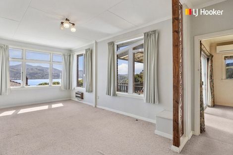 Photo of property in 1 Featherston Street, Macandrew Bay, Dunedin, 9014