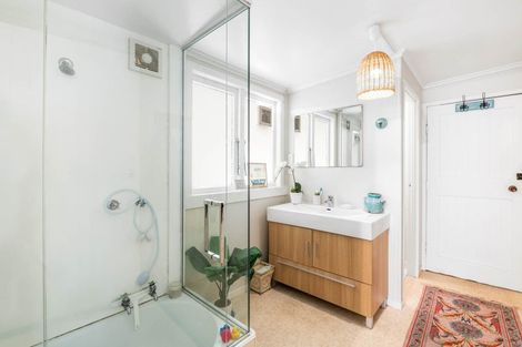 Photo of property in 25 Penton Road, Stanmore Bay, Whangaparaoa, 0932