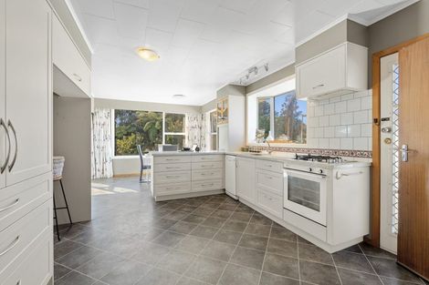 Photo of property in 15 Clifton Drive, Waitara, 4320