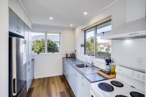 Photo of property in 8 Lyttelton Crescent, Tamatea, Napier, 4112