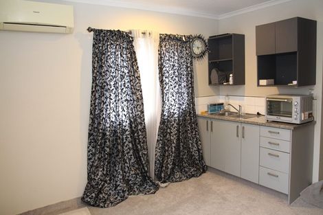 Photo of property in 8 Zoe Court, Manurewa, Auckland, 2105