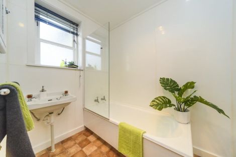 Photo of property in 86 Savage Crescent, West End, Palmerston North, 4412