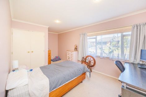Photo of property in 9 Woodgate Court, Fitzherbert, Palmerston North, 4410