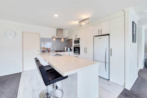 Photo of property in 23 Croftview Road, Wattle Downs, Auckland, 2103