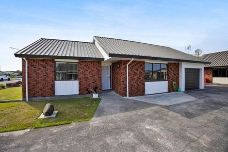 Photo of property in 10 Murdoch Street, Hawera, 4610