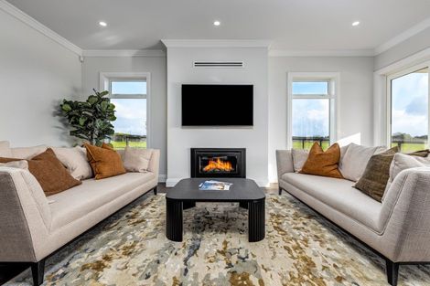 Photo of property in 4 Sunline Drive, Leamington, Cambridge, 3432