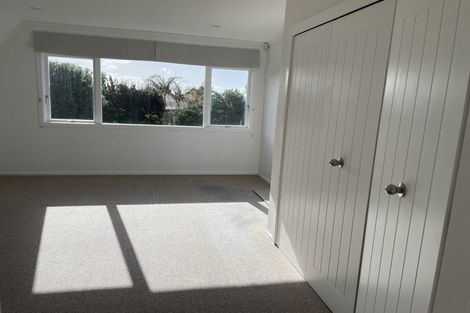 Photo of property in 63 Knights Road, Rothesay Bay, Auckland, 0630