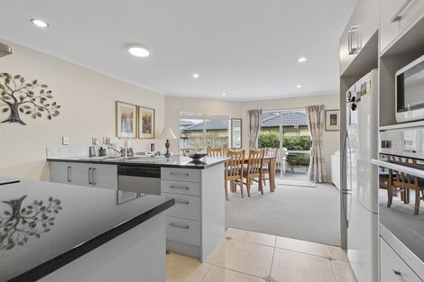Photo of property in 13 Ribbonwood Close, Te Kauwhata, 3710