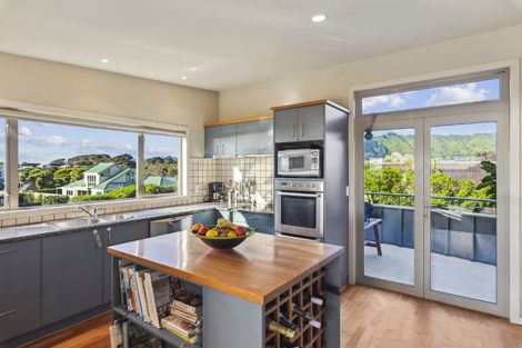 Photo of property in 33 Marram Way, Peka Peka, Waikanae, 5391