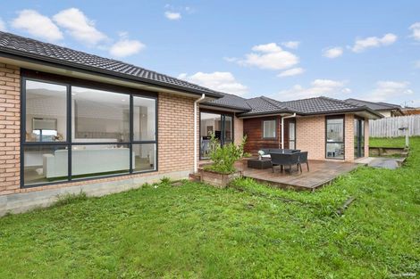 Photo of property in 52 Lake Panorama Drive, Henderson, Auckland, 0612
