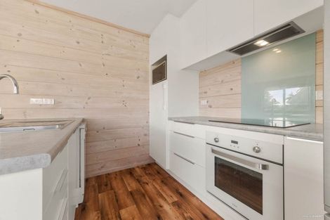 Photo of property in 219a Birkdale Road, Birkdale, Auckland, 0626