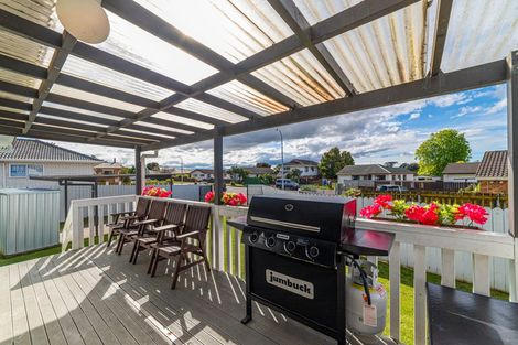 Photo of property in 1/35 Kopara Place, Clendon Park, Auckland, 2103