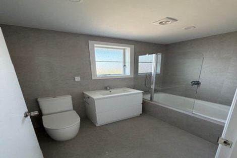 Photo of property in 18 Tawa Road, Te Atatu Peninsula, Auckland, 0610