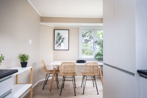 Photo of property in 121 Frankley Road, Frankleigh Park, New Plymouth, 4310