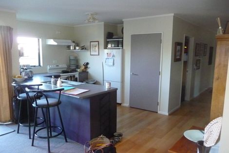 Photo of property in 50 Navigation Drive, Whitby, Porirua, 5024