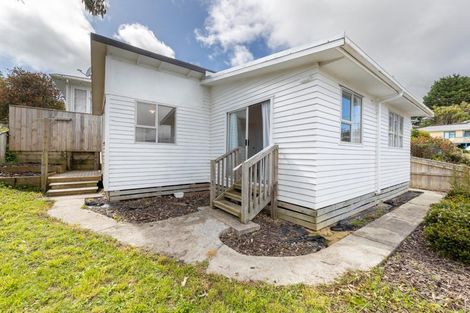 Photo of property in 37 Bedford Street, Cannons Creek, Porirua, 5024