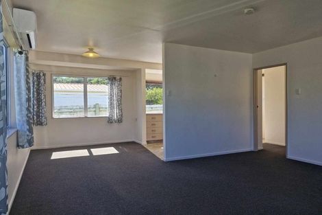Photo of property in 12 Karaka Street, Merrilands, New Plymouth, 4312