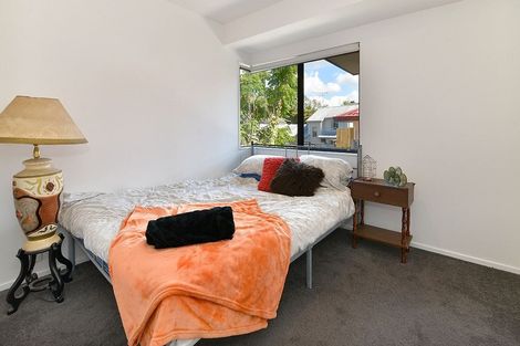 Photo of property in 2/128 Brian Crescent, Stanmore Bay, Whangaparaoa, 0932