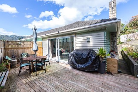 Photo of property in 184 George Street, Stokes Valley, Lower Hutt, 5019