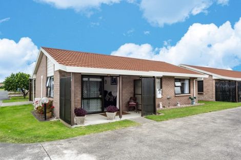 Photo of property in Orange Grove Flats, 25/549 Childers Road, Te Hapara, Gisborne, 4010