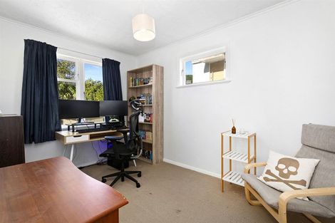 Photo of property in 56 Bell Street, Tawa, Wellington, 5028