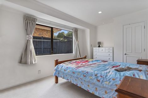 Photo of property in 3 Citation Way, Botany Downs, Auckland, 2010