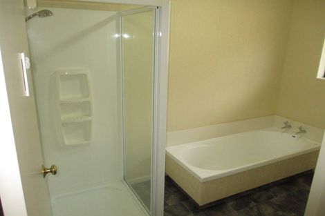 Photo of property in 38 Parnell Heights Drive, Kelvin Grove, Palmerston North, 4414