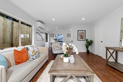 Photo of property in 2/48 Noeleen Street, Glenfield, Auckland, 0629