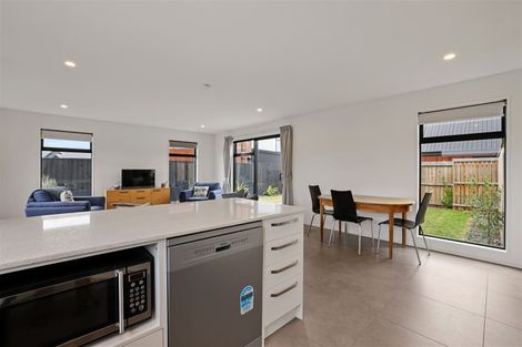 Photo of property in 12 Lazarus Lane, Halswell, Christchurch, 8025