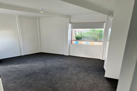Photo of property in 15 Oreil Avenue, West Harbour, Auckland, 0618