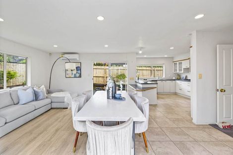 Photo of property in 26 Dannemora Drive, Dannemora, Auckland, 2016