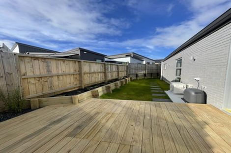 Photo of property in 11 Mata Road, Massey, Auckland, 0614