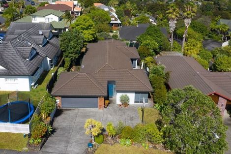 Photo of property in 22 Chedworth Drive, Glenfield, Auckland, 0629