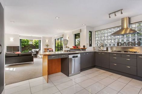 Photo of property in 89a Hawthorne Street, Strowan, Christchurch, 8052