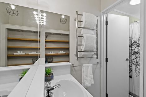 Photo of property in 39b Greenstone Place, Fernhill, Queenstown, 9300