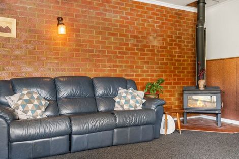 Photo of property in 13 Milton Terrace, Picton, 7220