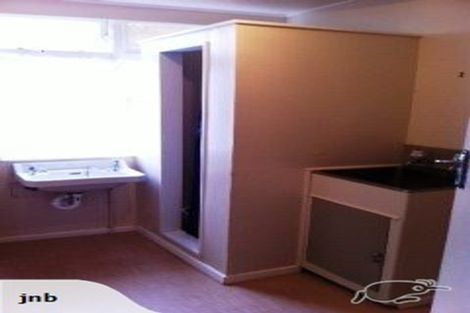 Photo of property in 8 Rixon Grove, Mount Victoria, Wellington, 6011