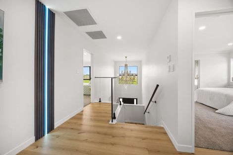 Photo of property in 35 Park Green Avenue, Rosehill, Papakura, 2113