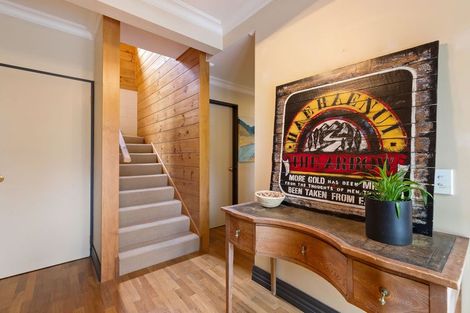 Photo of property in 9 Evergreen Place, Sunshine Bay, Queenstown, 9300